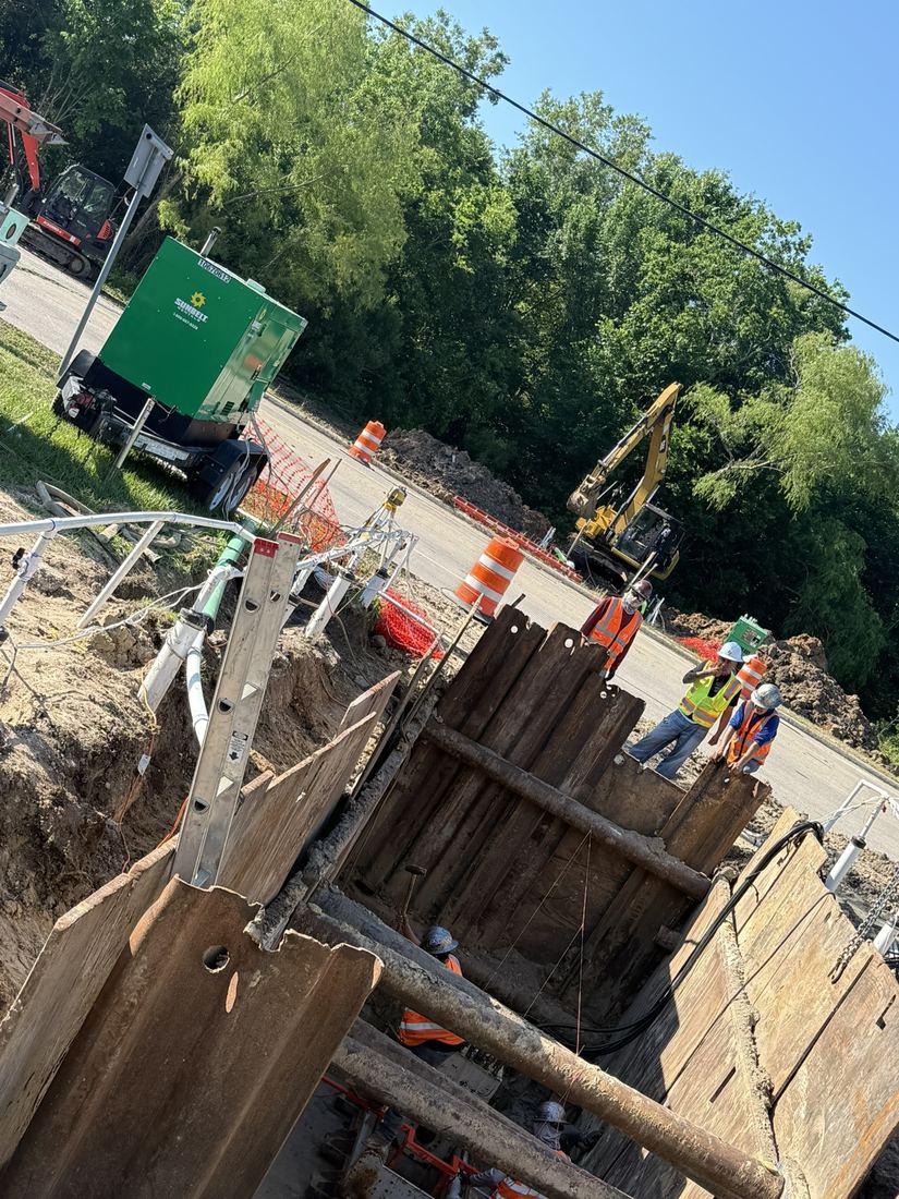 24 inch dry bore operation with CAT excavator, Texas City